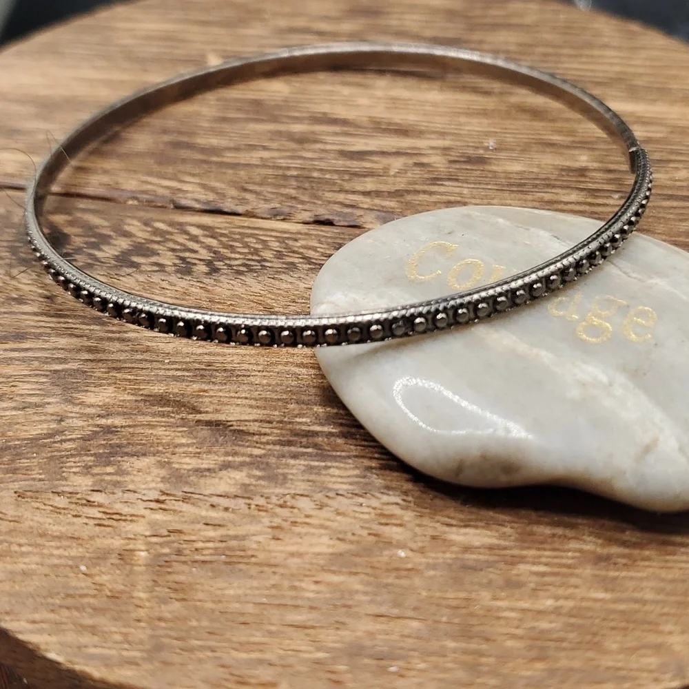 Egyptian dotted slider bracelet B3106‎